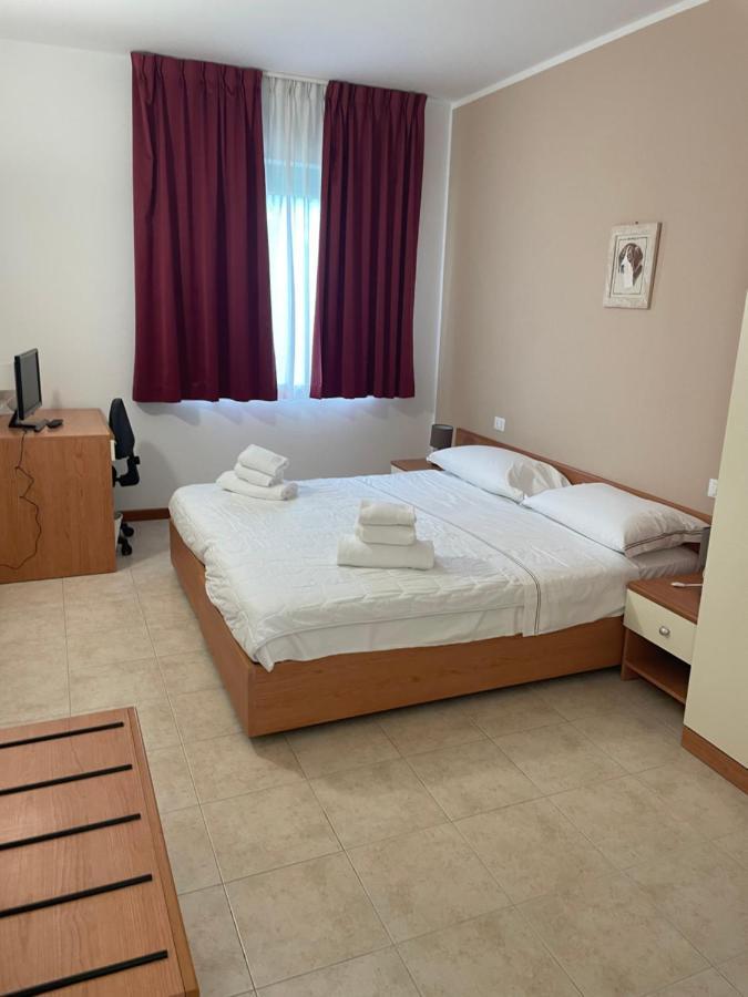 Sportland Hotel Colle Val D'Elsa Exterior photo